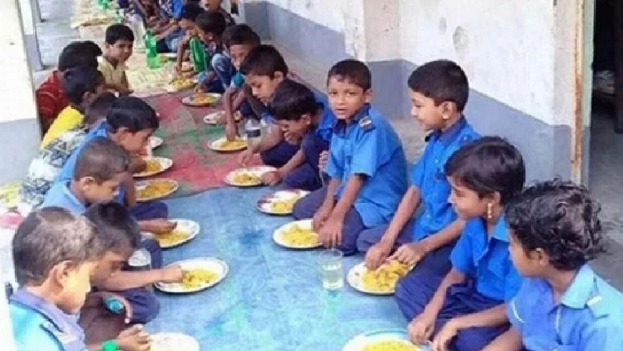 Mid-Day Meal Program to Resume in Primary Schools After Two Years